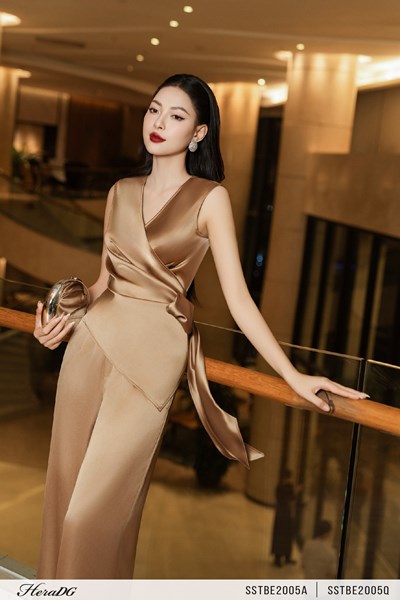 Hiển thị chi tiết cho Áo kiểu sát nách vạt chéo Ảnh của Áo kiểu sát nách vạt chéo